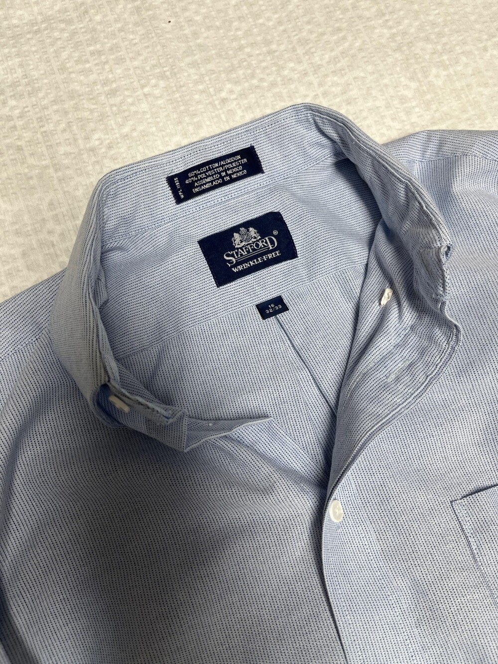 Stafford wrinkle free Men's dress shirt 16-32/33 Light blue/Dark blue dots